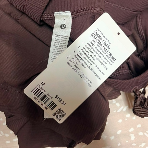 Lululemon dance studio maid rise pant short - Picture 5 of 6